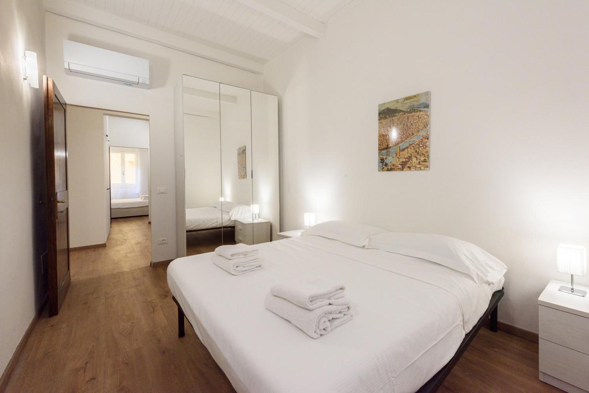 Uffizi 3 Bedrooms By Mmega Apartment
