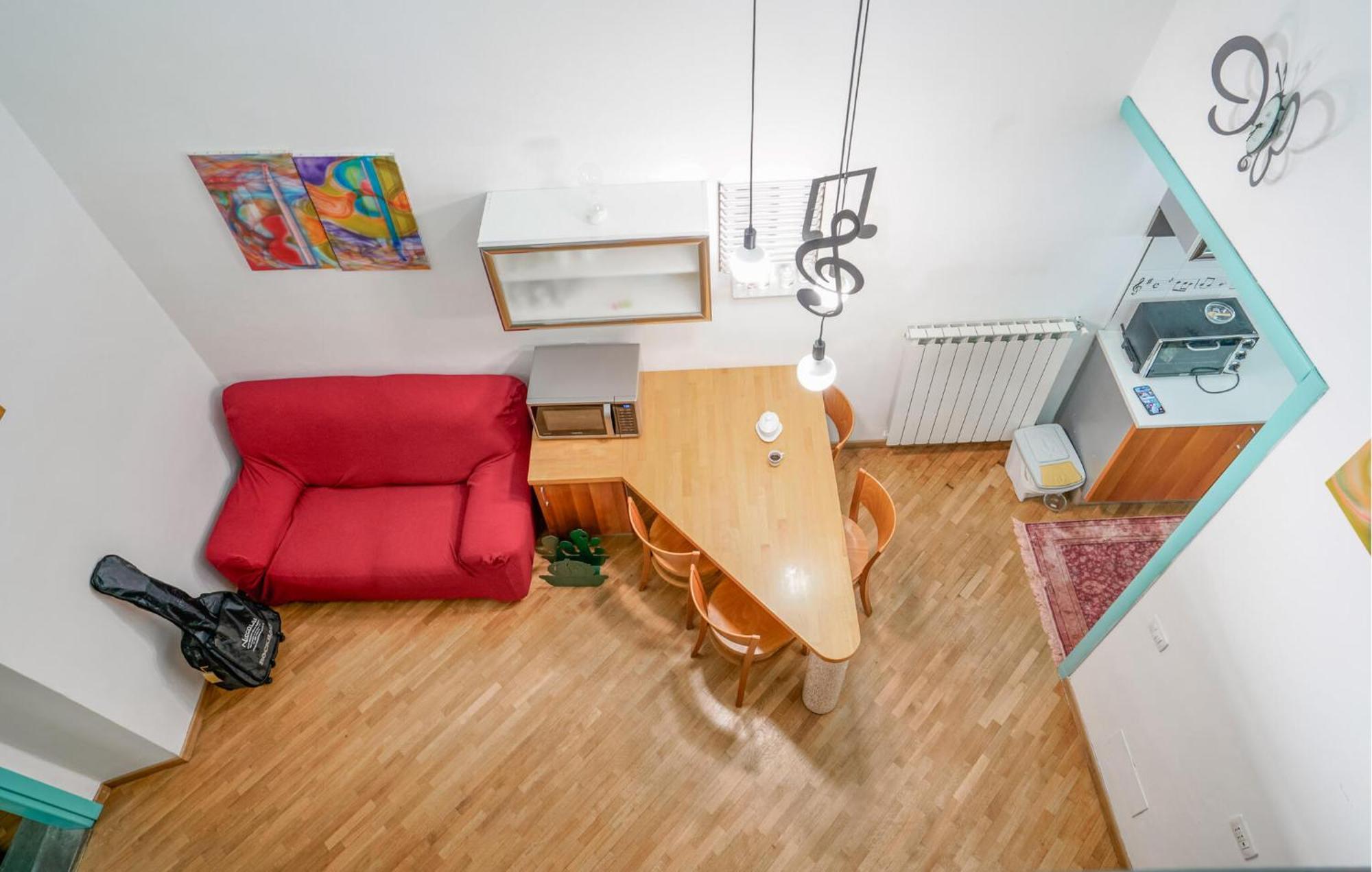 Appartement 2 Bedroom Beautiful In *