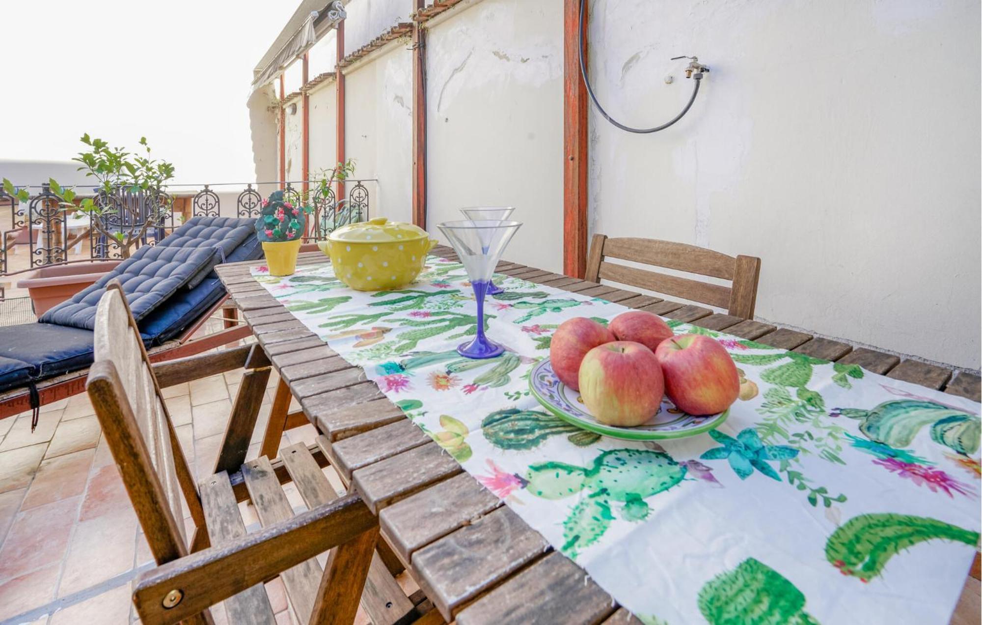 Appartement 2 Bedroom Beautiful In