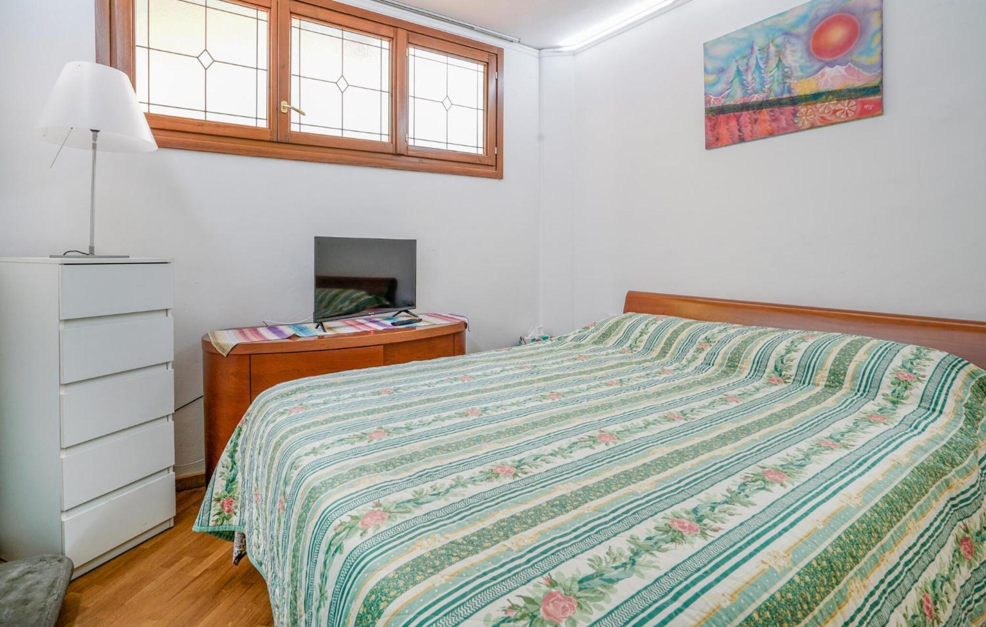 2 Bedroom Beautiful In Appartement *
