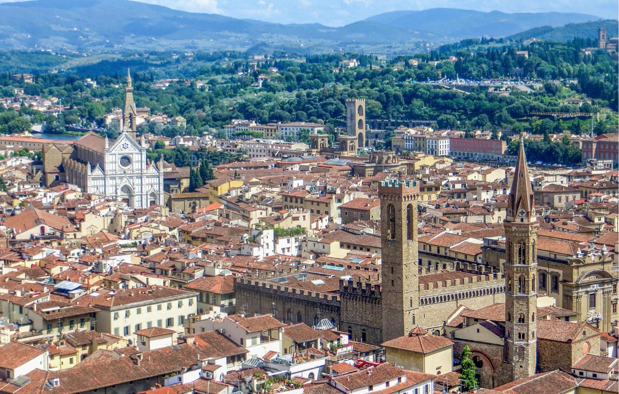 2 Bedroom Beautiful In Appartement Florence