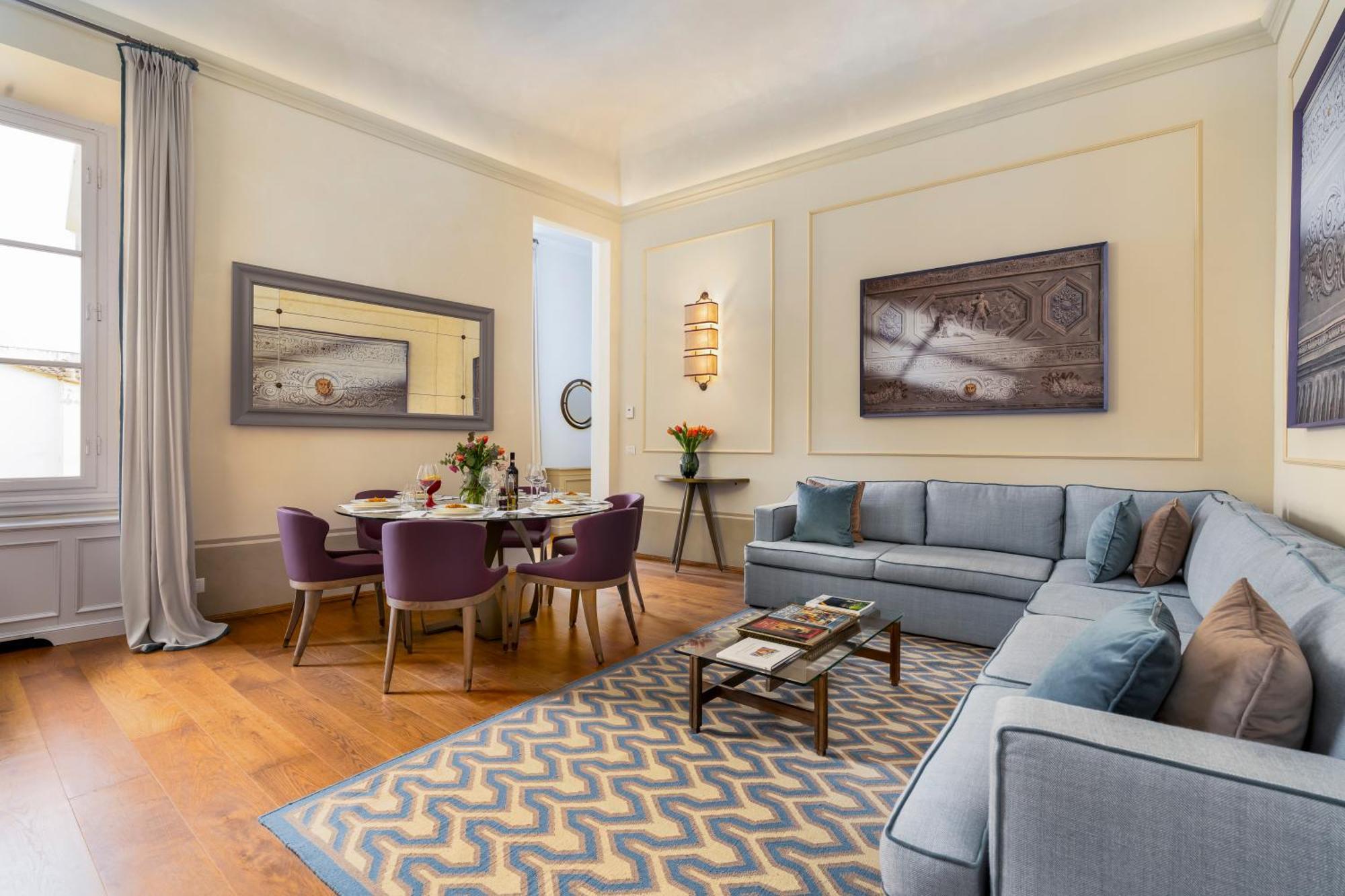 Donna Lipsi - La Dimora Degli Affreschi Apartment Florence