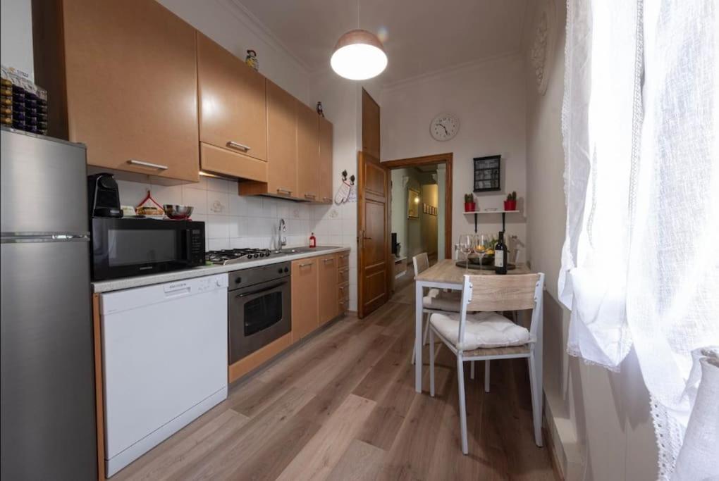Apartment Borgognissanti Ollie's In Centro A