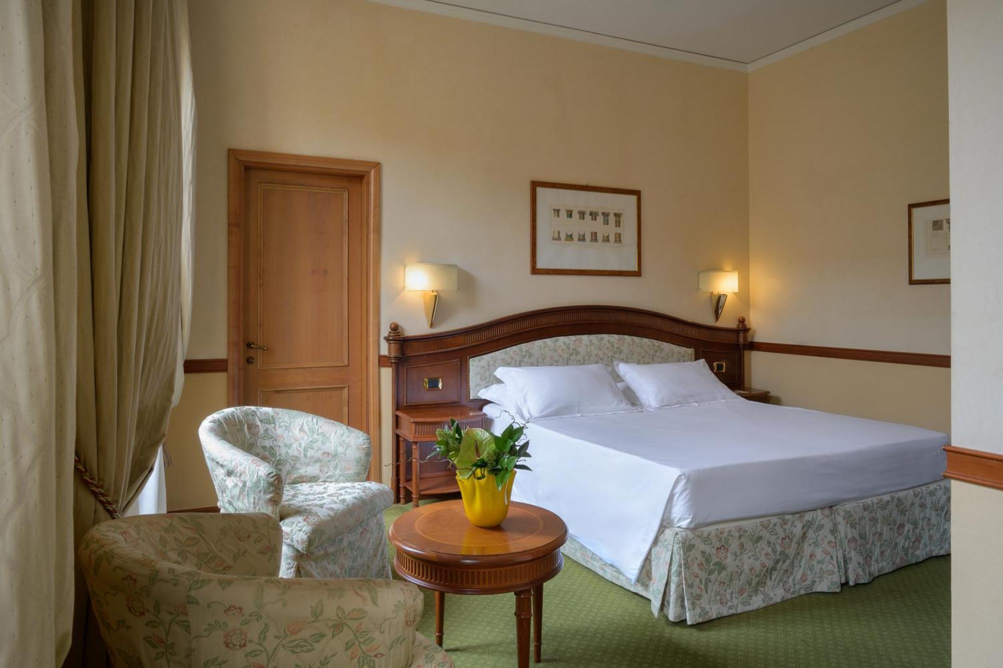 Hotel Degli Orafi 4*