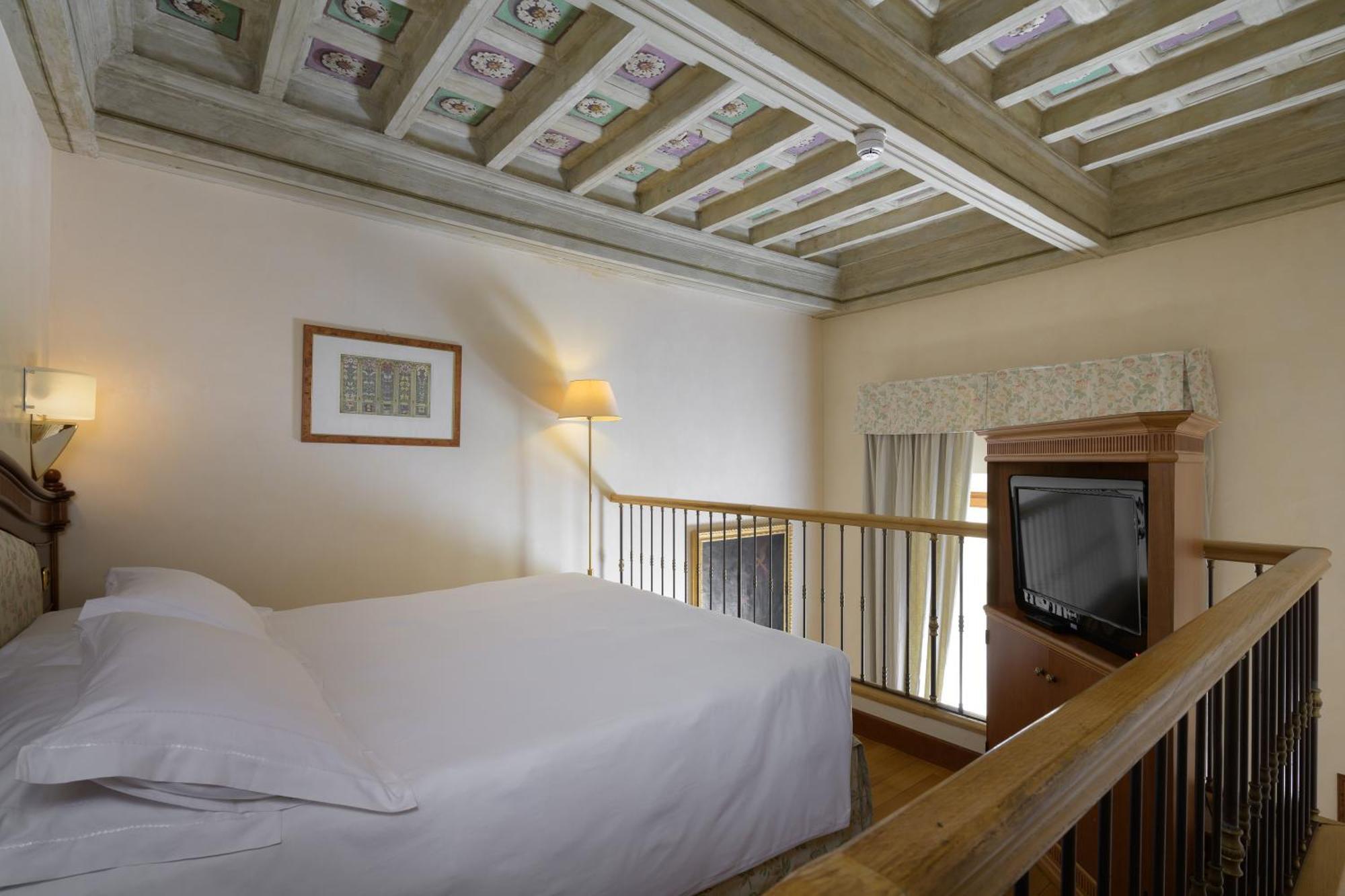 Degli Orafi 4* Florence