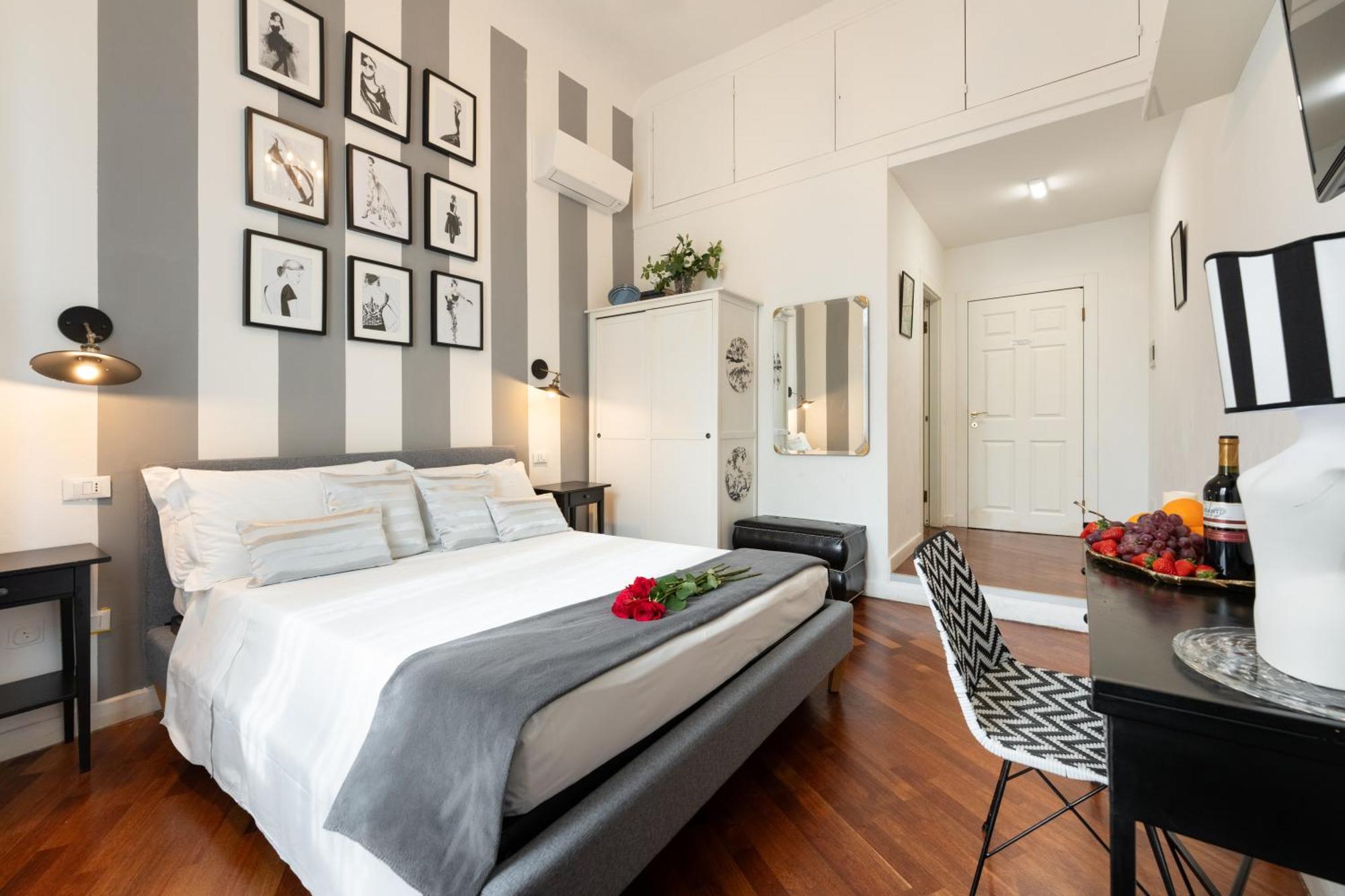 Guest house Casa Faenza At Most Historical Center With Lift !!! *