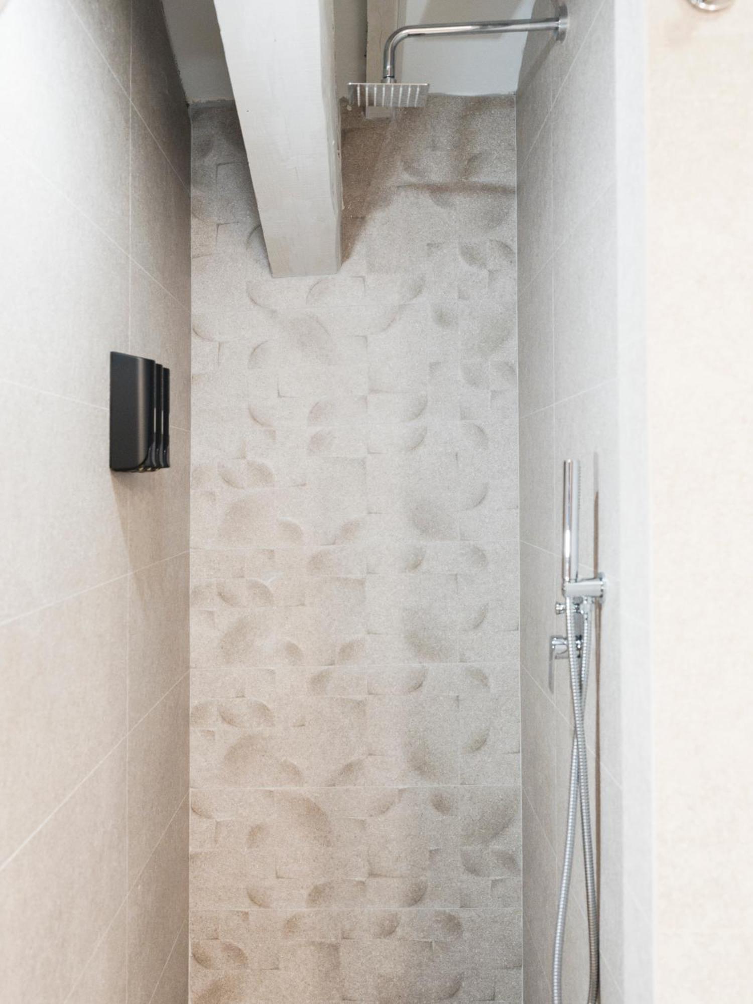 Residenza Carlotta - Luxury And Design Beside Arno Villa