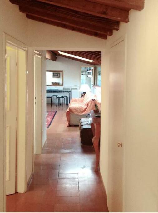 Apartment Cozy Rooftop On Arno River