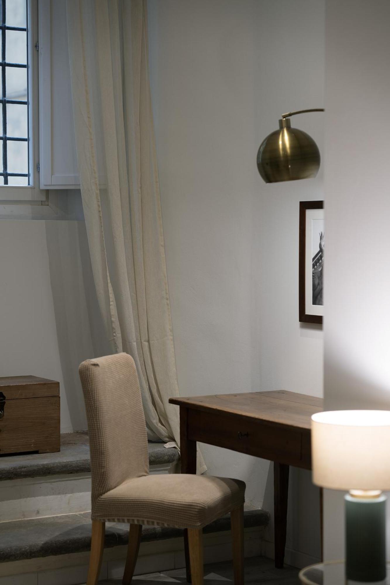 Bright 3-bedroom With Patio In Historic Center Near Duomo Apartment