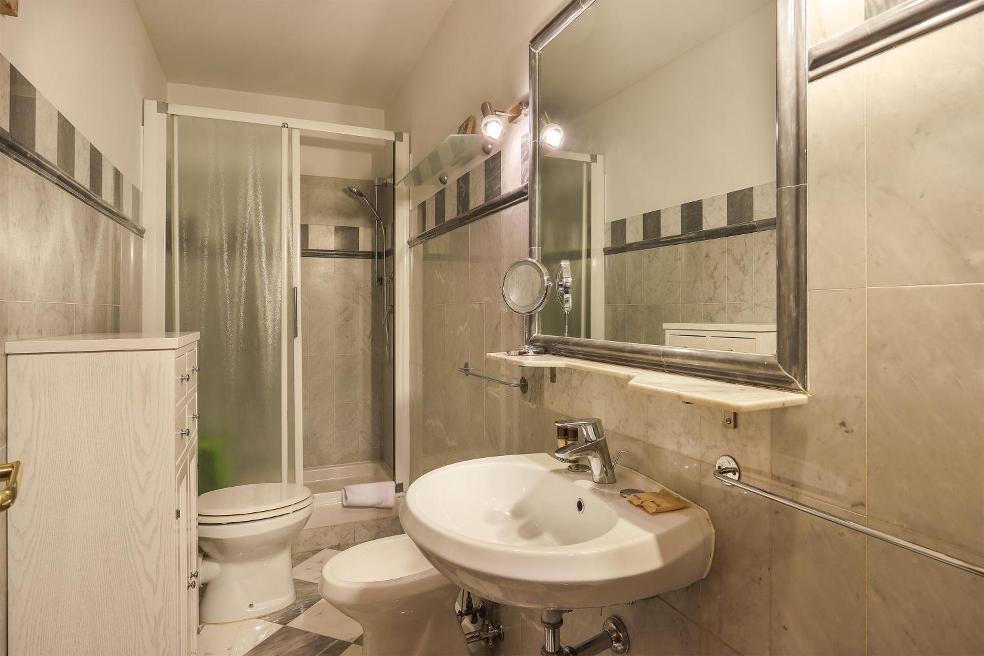 Apartment 2 Bedroom With Terrace