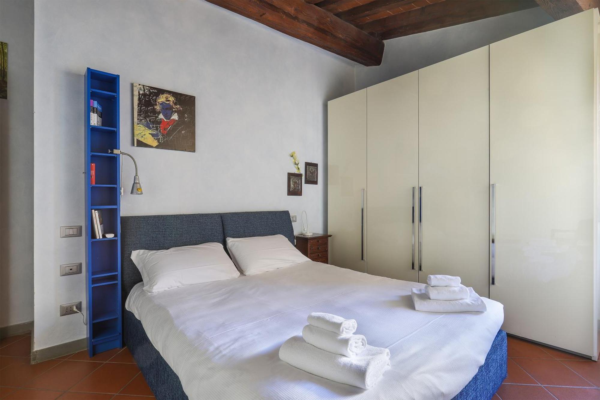 2 Bedroom With Terrace Apartment Florence