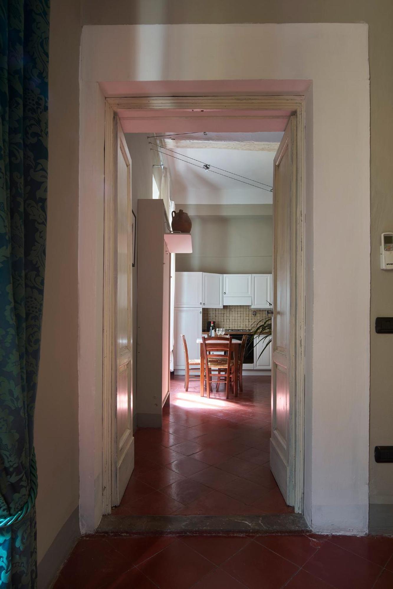 Charming & Authentic 1br In Historic Center, Near The Duomo Apartment *