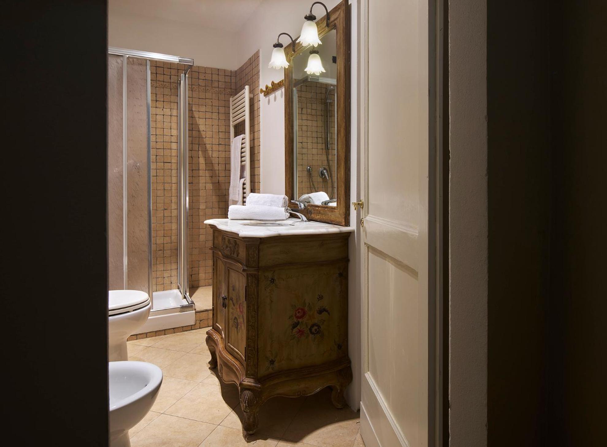 Charming & Authentic 1br In Historic Center, Near The Duomo *