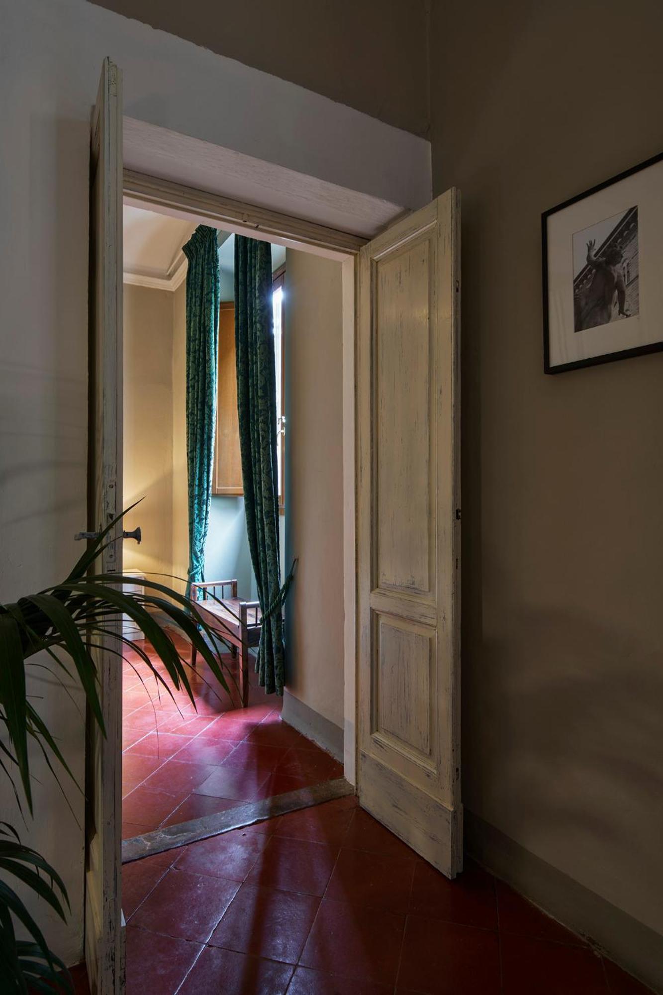Charming & Authentic 1br In Historic Center, Near The Duomo Apartment *