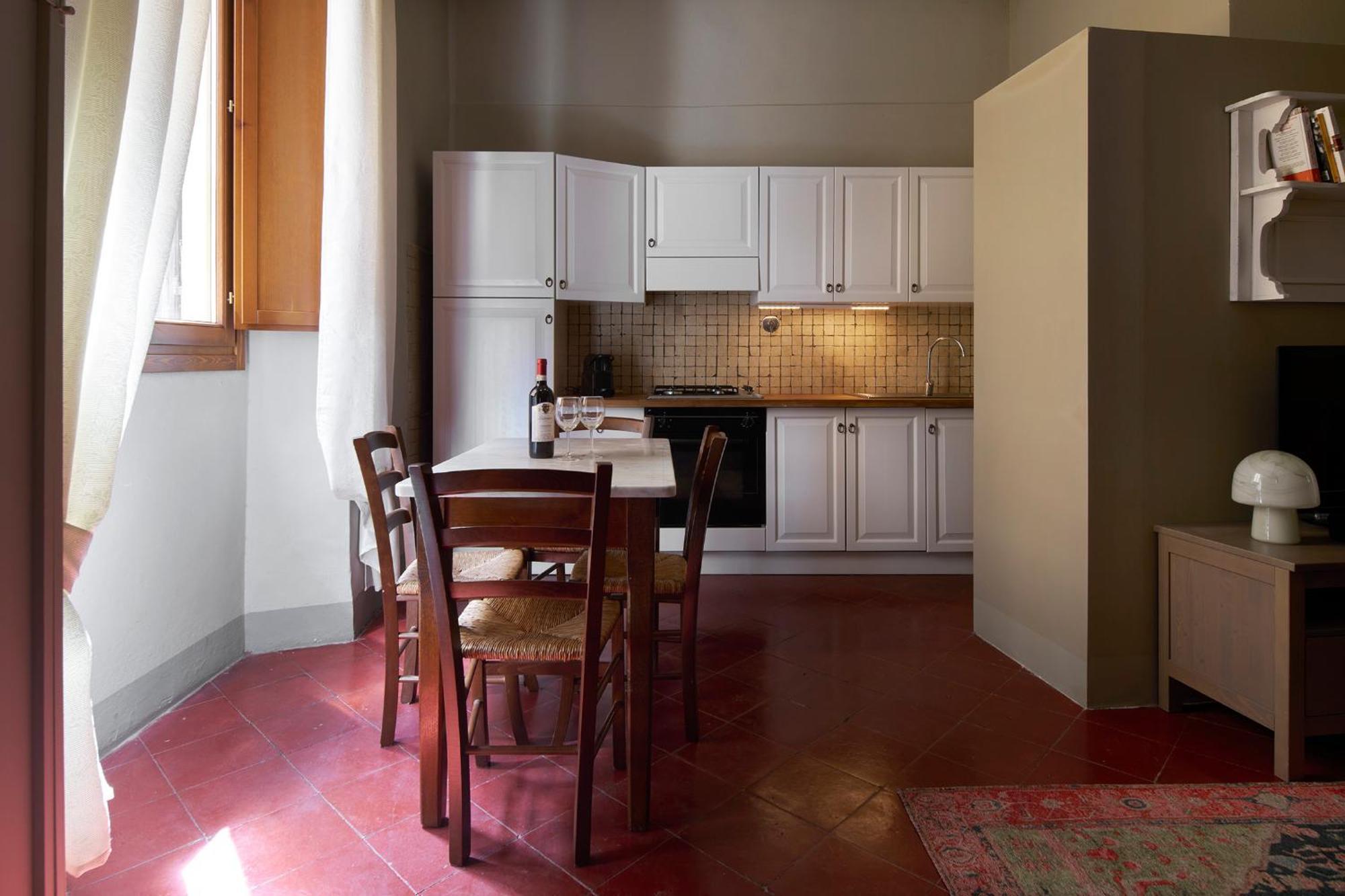 Charming & Authentic 1br In Historic Center, Near The Duomo Florence