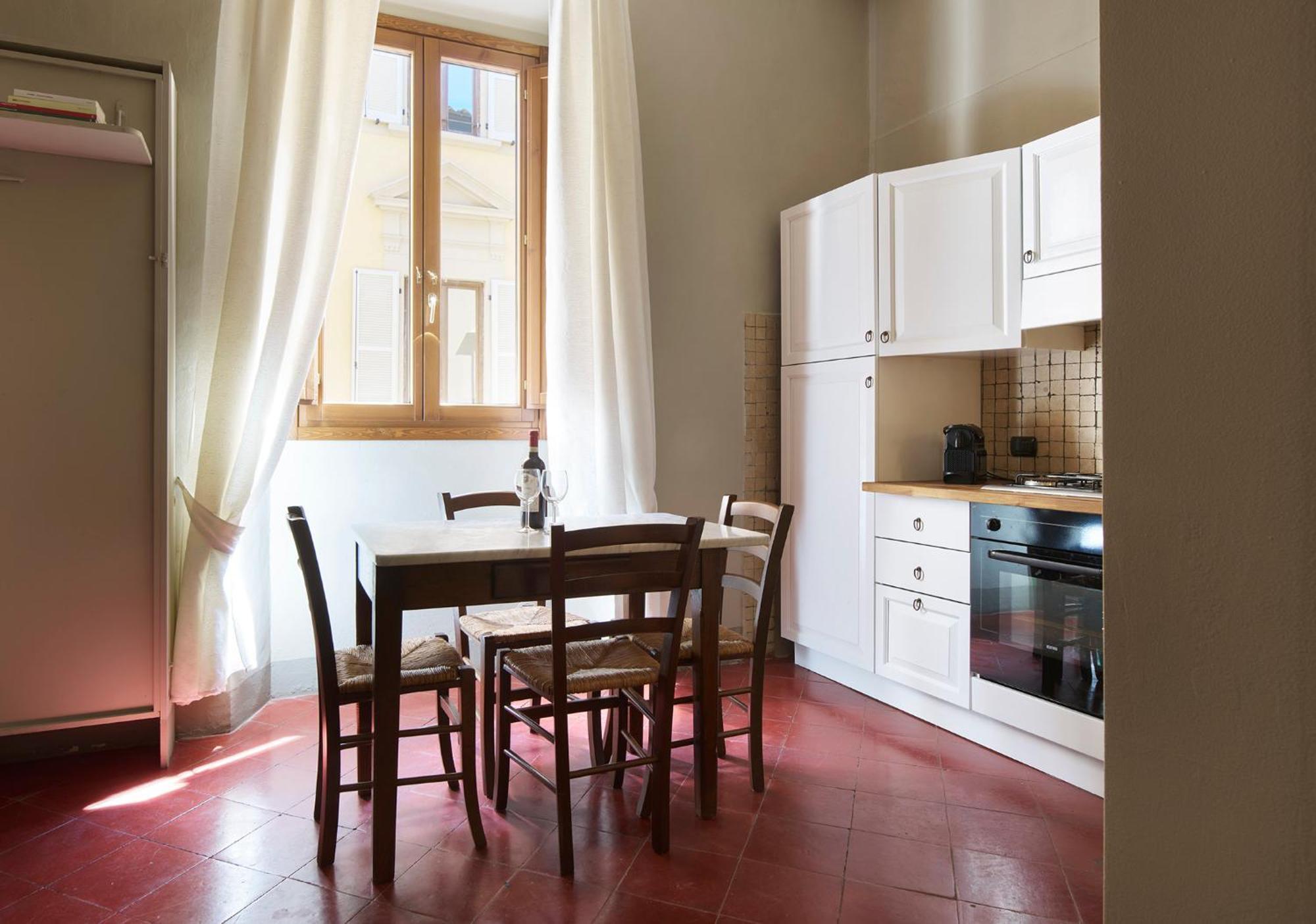 Apartment Charming & Authentic 1br In Historic Center, Near The Duomo