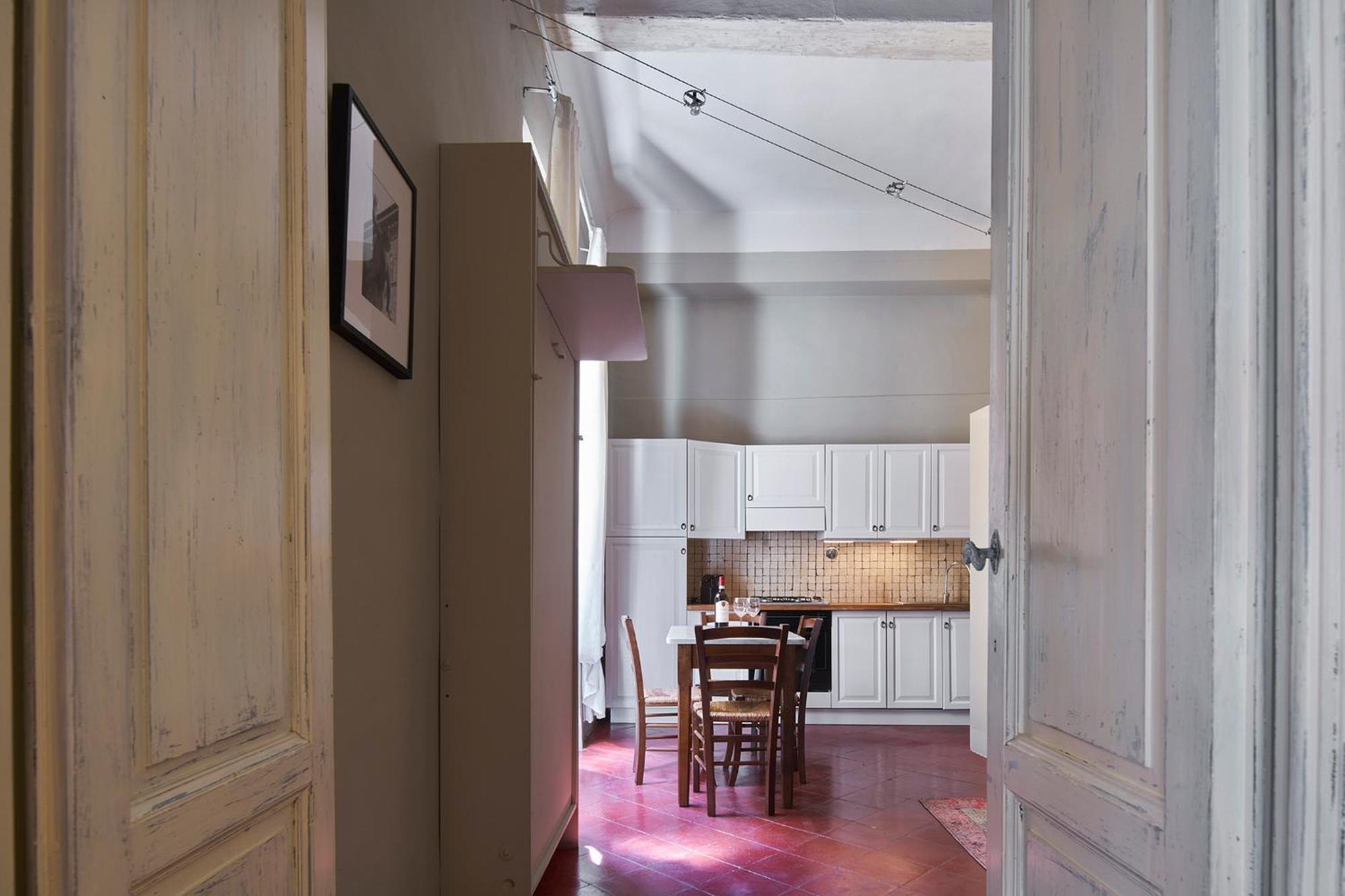 Charming & Authentic 1br In Historic Center, Near The Duomo Apartment *