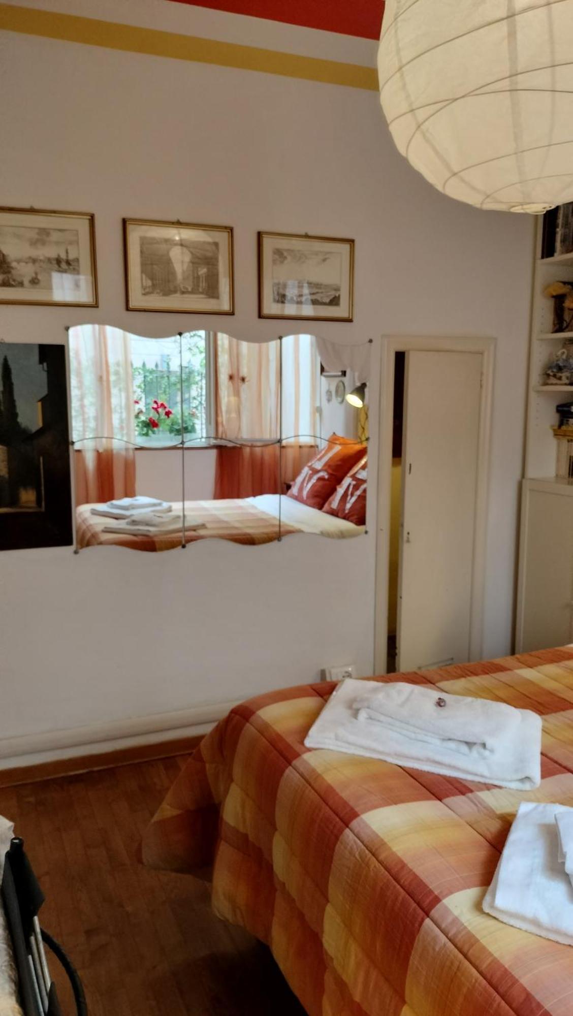 Couette-café Tre Gigli A Firenze, 5 Minutes From Station, Via Palazzuolo 55