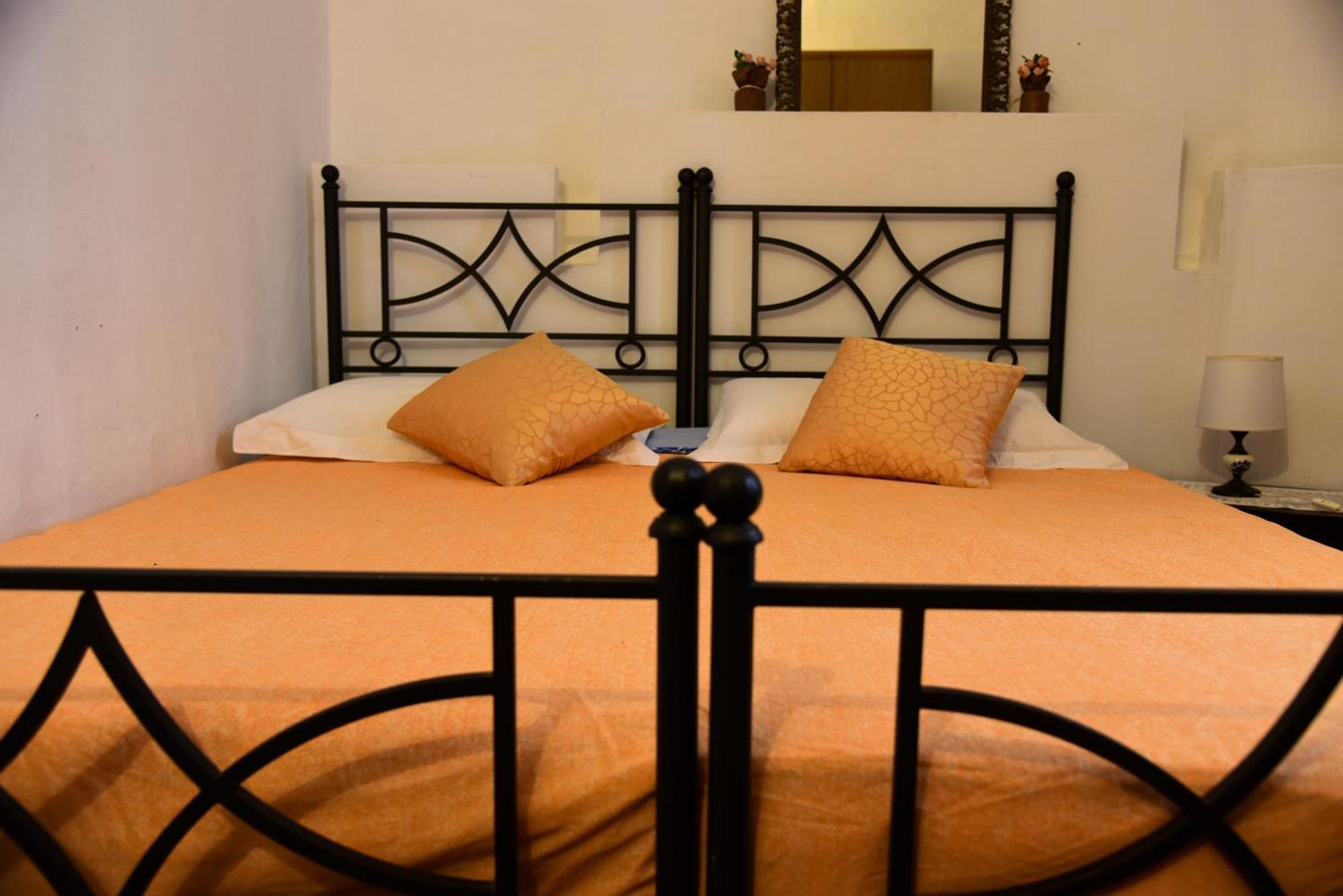Apartment Il Segreto Di Via Laura - House In