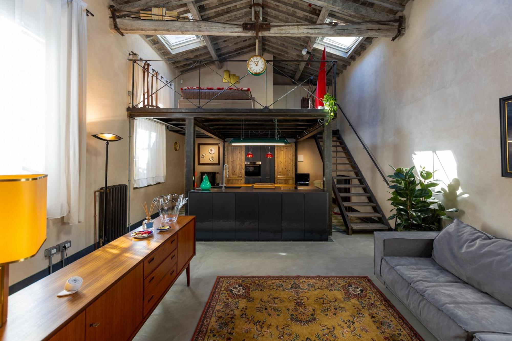 Apartment The Urban Loft By Mmega *