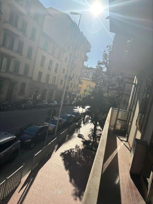 Show Me 2 Bedroom Duomo & Airport Tram Apartment