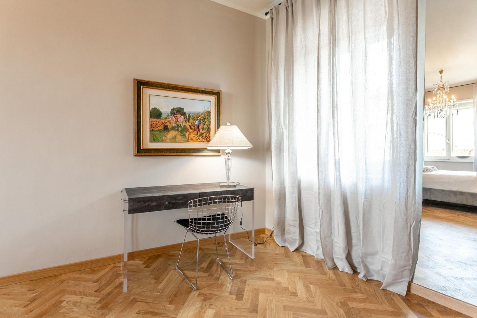 Vespucci 60 Luxury Apt With Garage And Balcony Florence