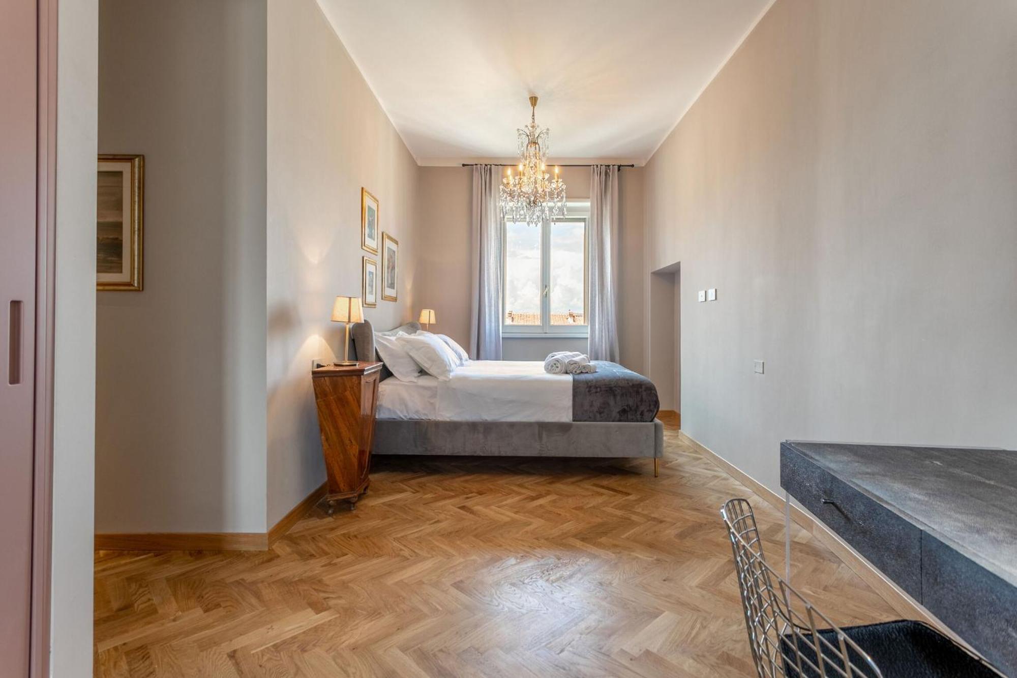 Apartment Vespucci 60 Luxury Apt With Garage And Balcony Florence