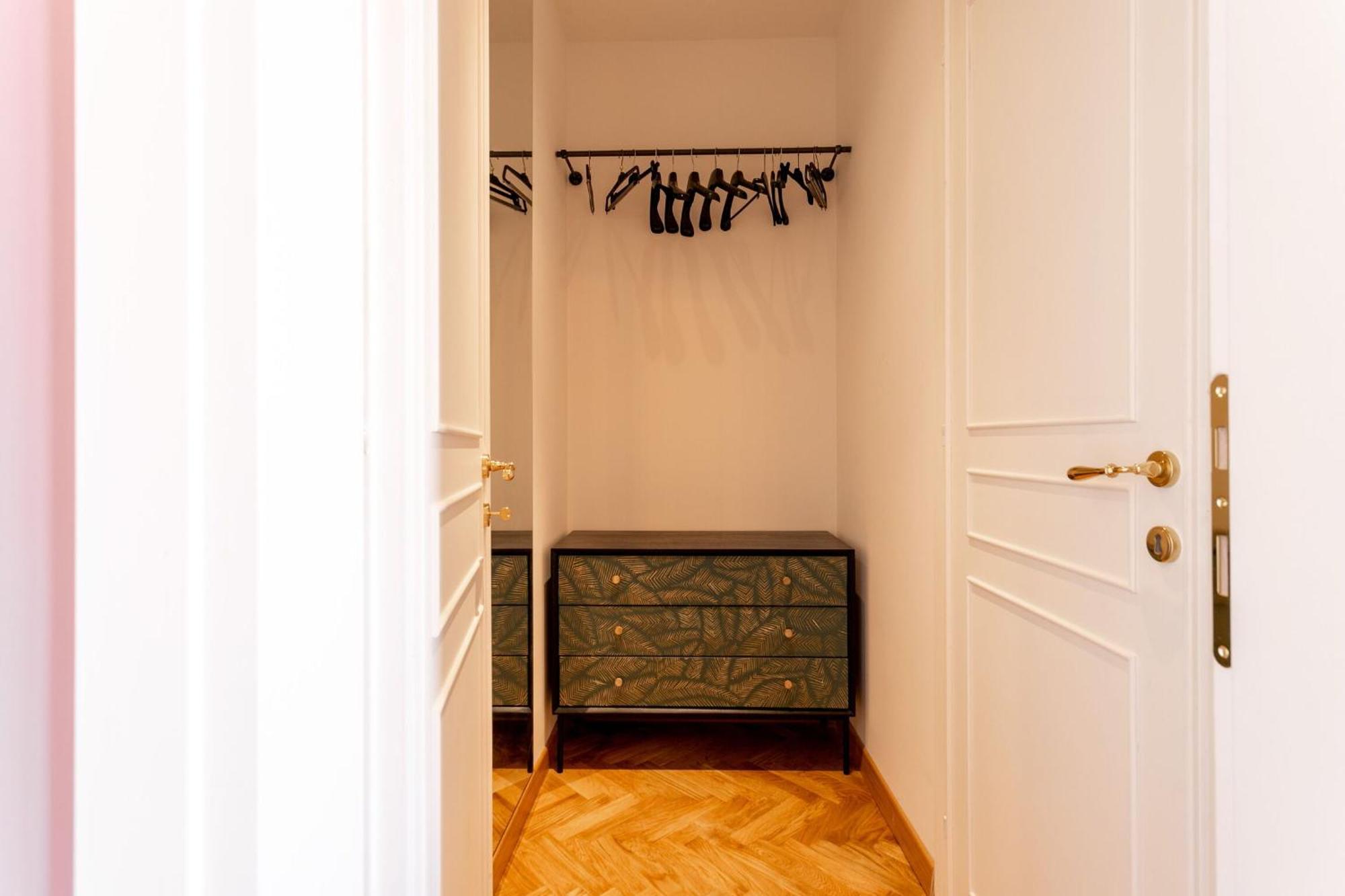 Vespucci 60 Luxury Apt With Garage And Balcony Florence
