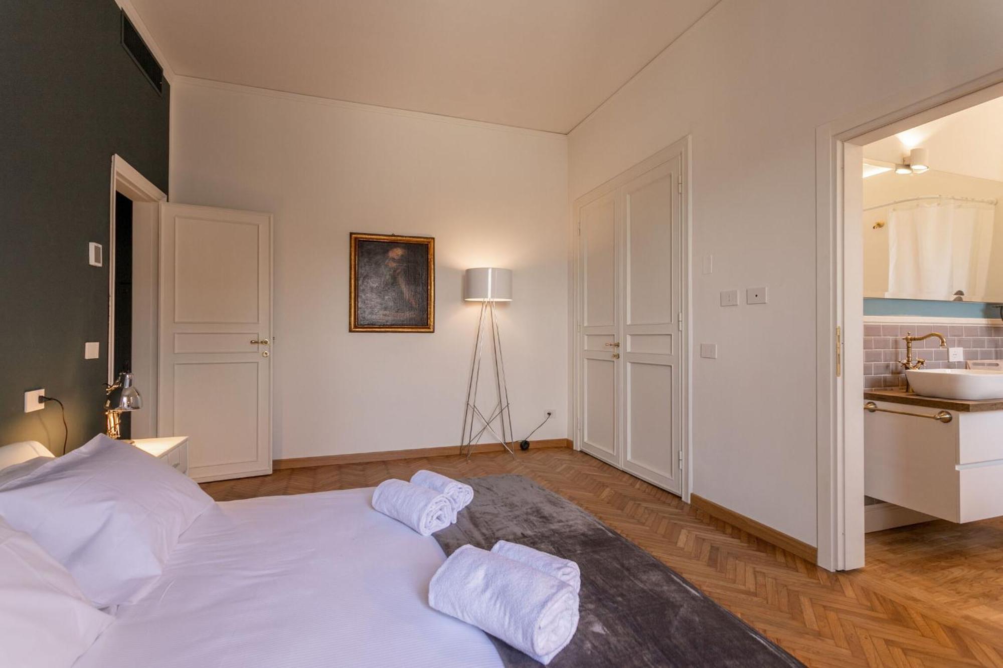 Vespucci 60 Luxury Apt With Garage And Balcony Florence