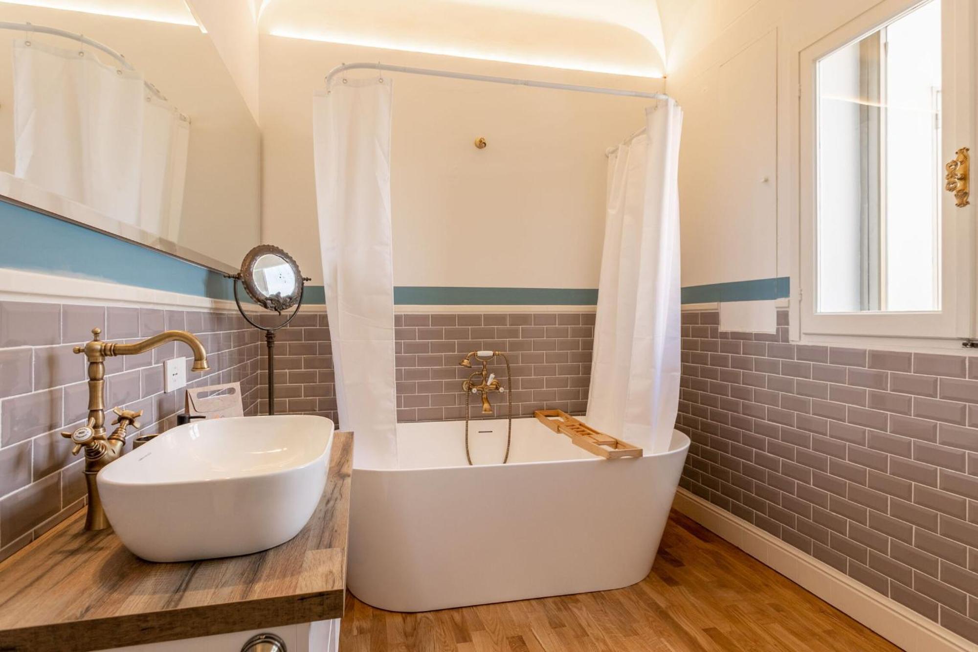Vespucci 60 Luxury Apt With Garage And Balcony * Florence