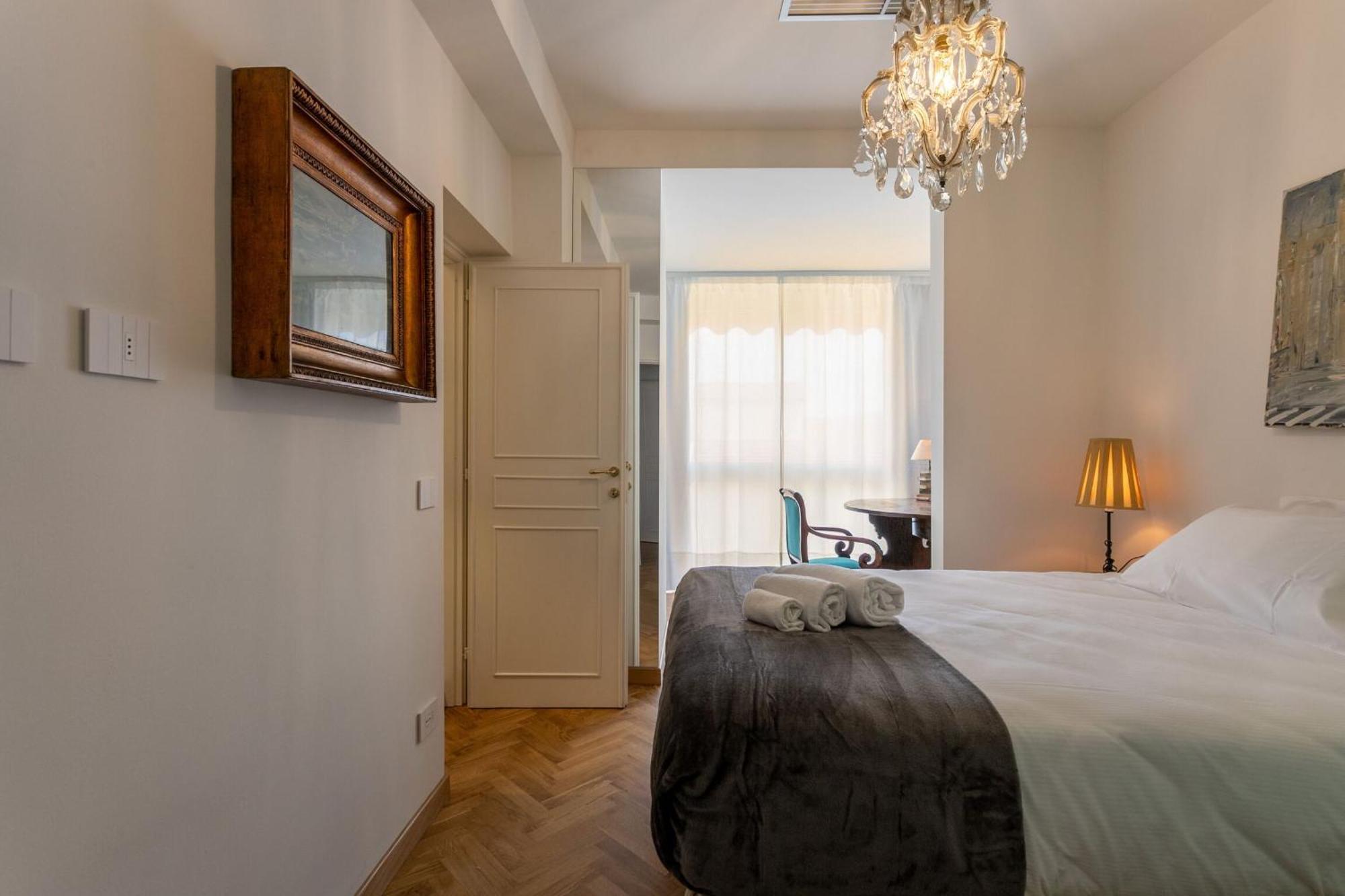 Apartment Vespucci 60 Luxury Apt With Garage And Balcony Florence