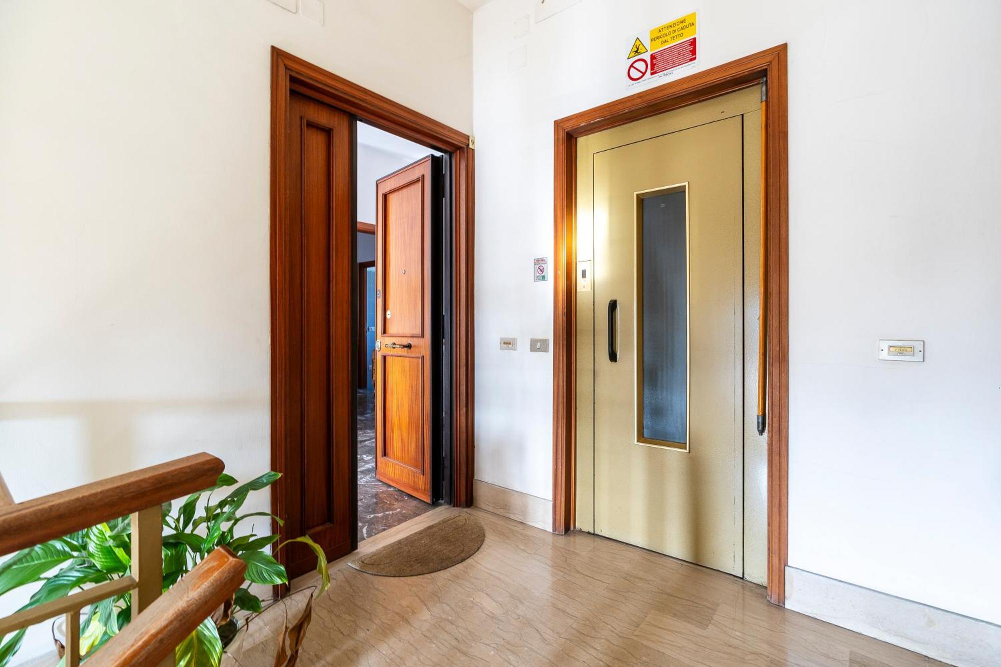 Varlungo Charming With Terrace Apartment *