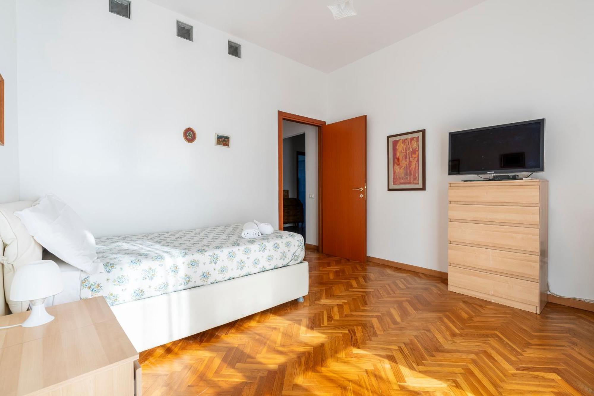 Apartment Varlungo Charming With Terrace Florence