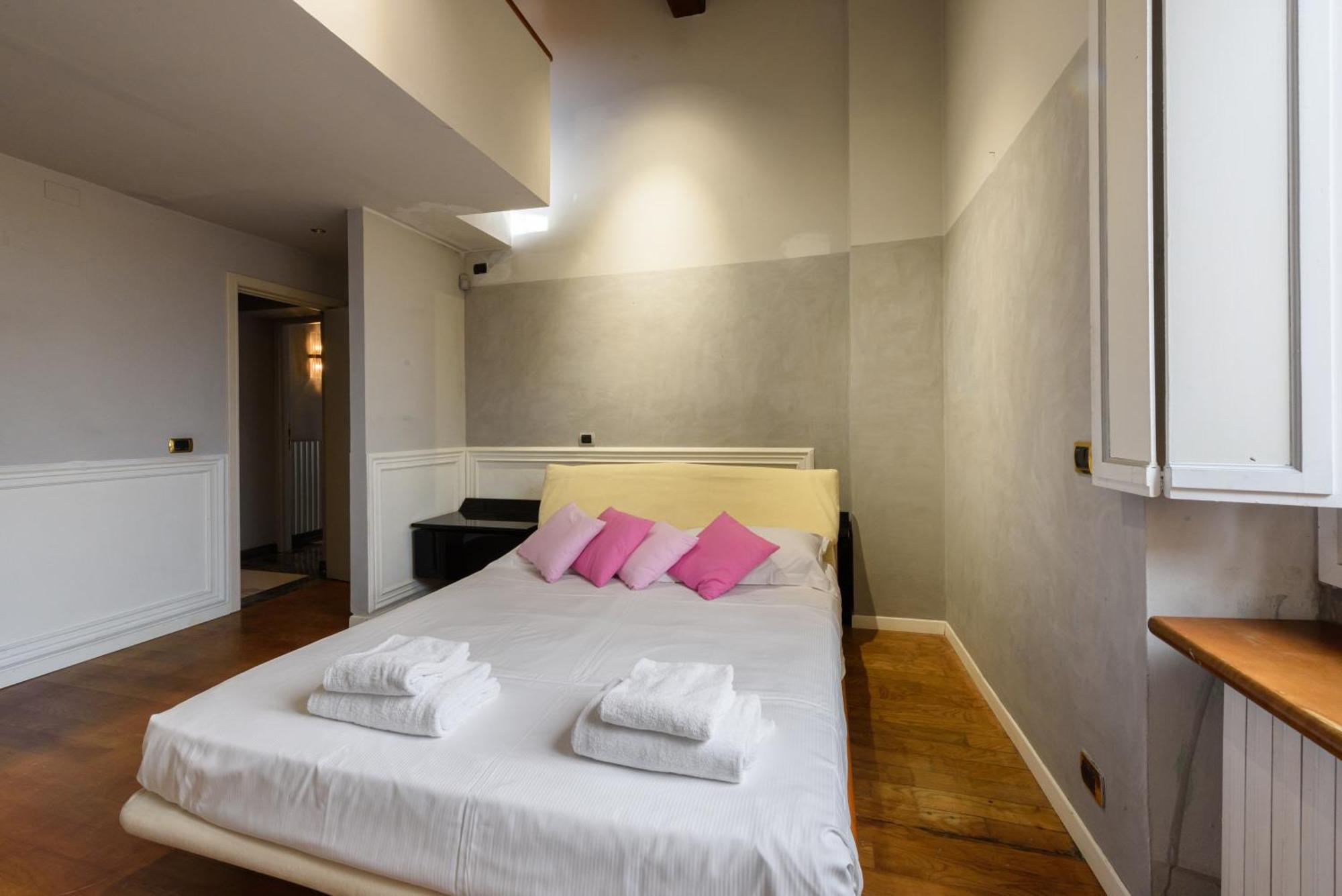 Apartment Regina House By Mmega Florence