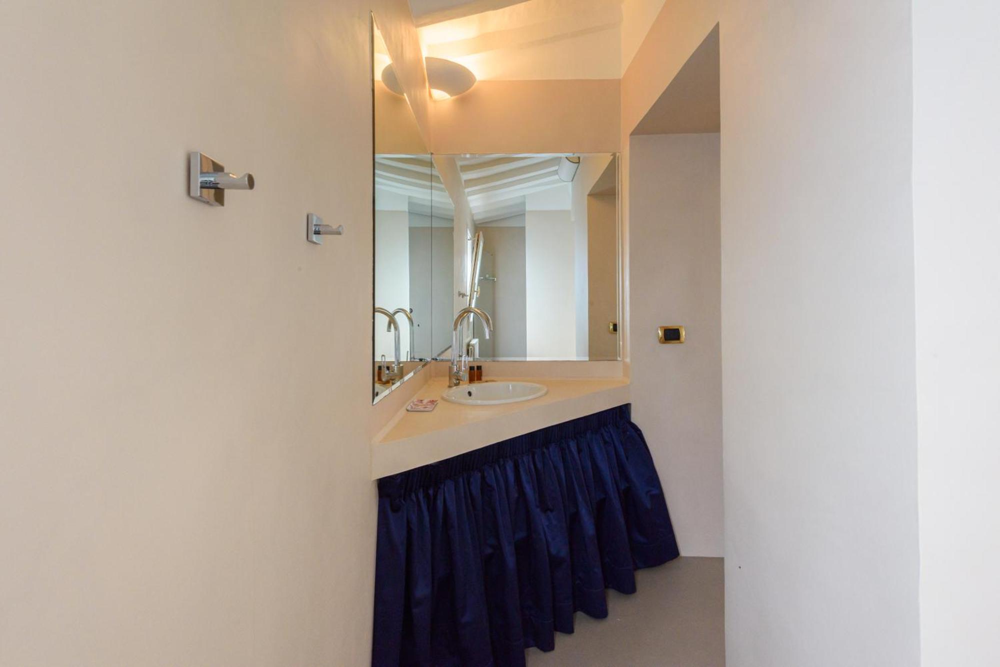 Apartment Regina House By Mmega