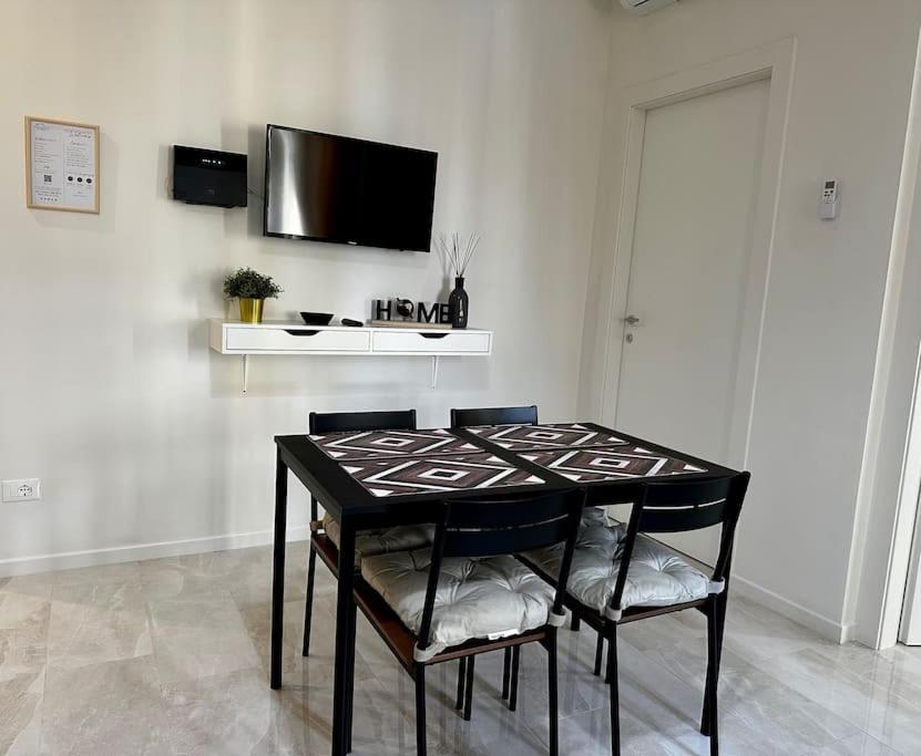 Nencionihouse- Modern Comfort Close To Center Apartment