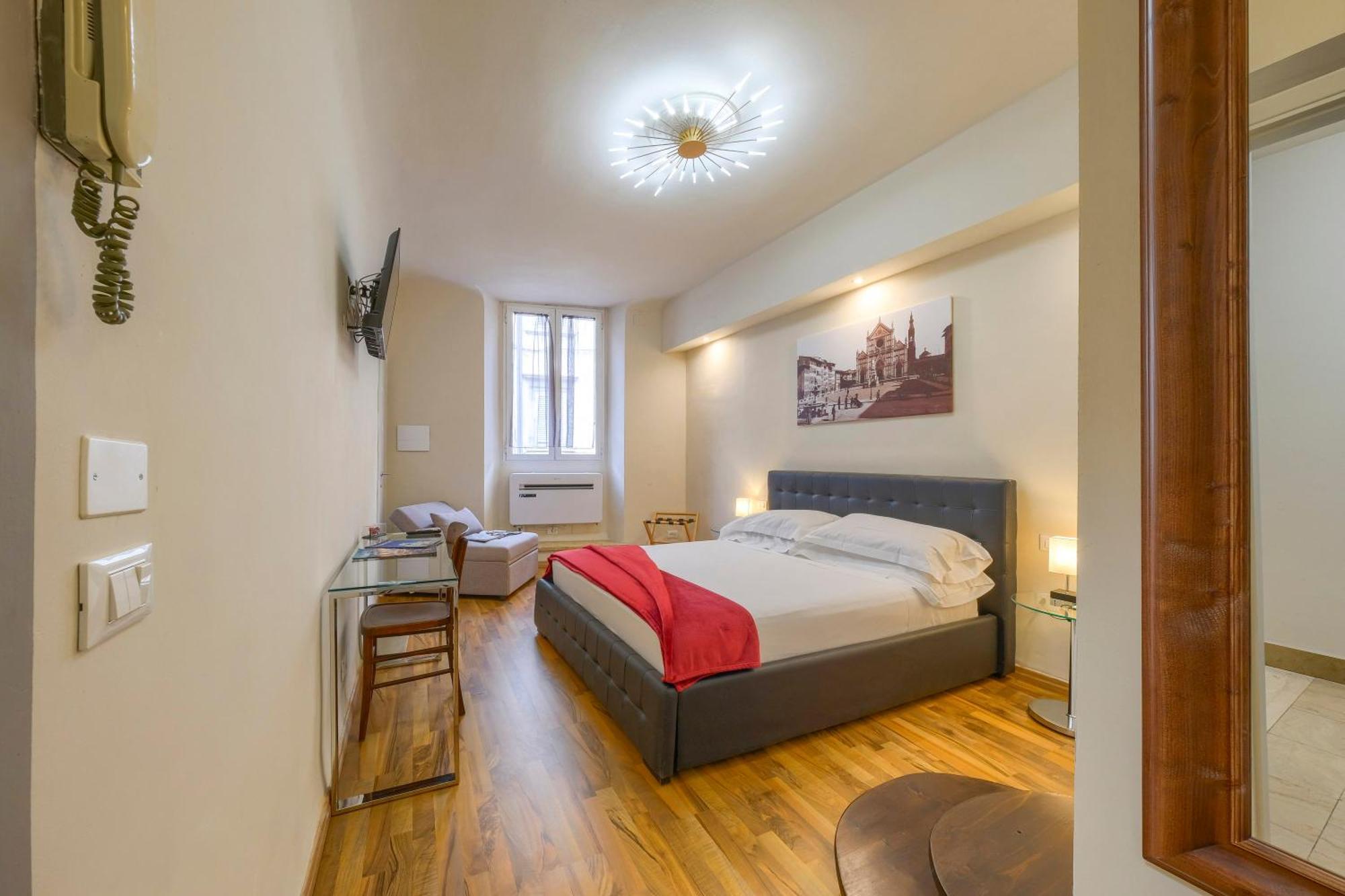 Boutique Santa Maria Novella 3* Florence