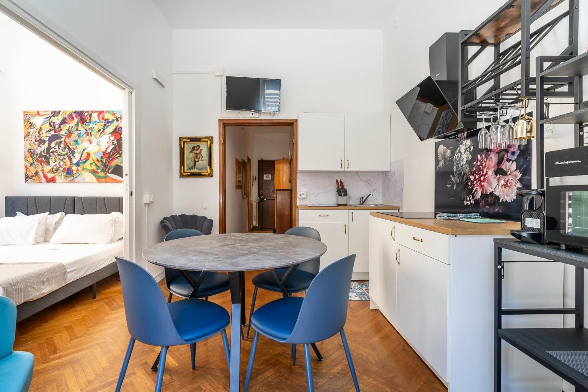 Bargellini 12 Apartment