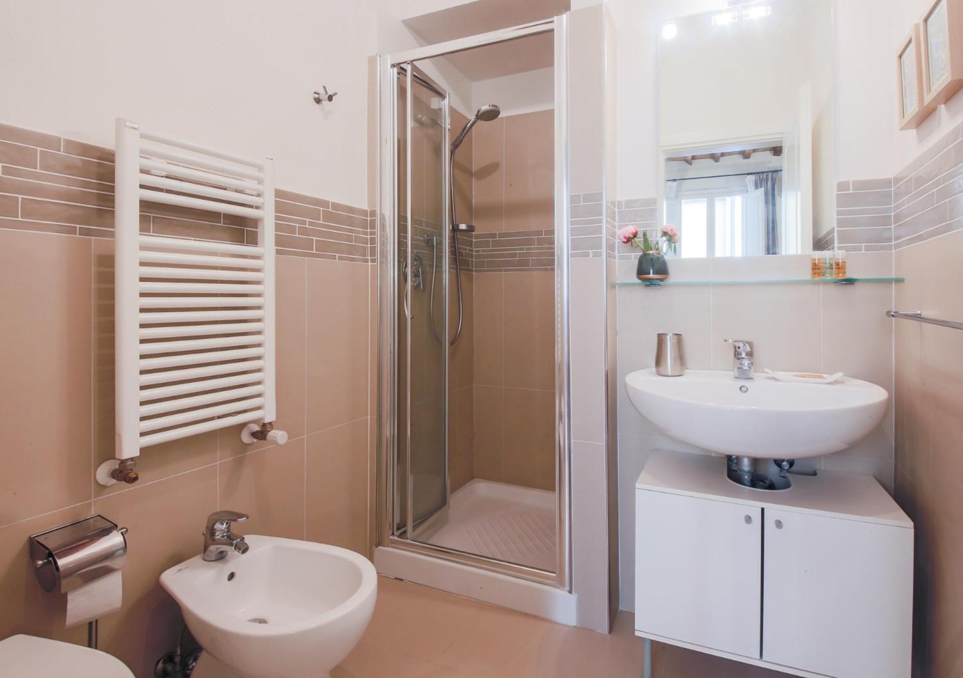 - Sant'orsola With View On The Market Apartment Florence