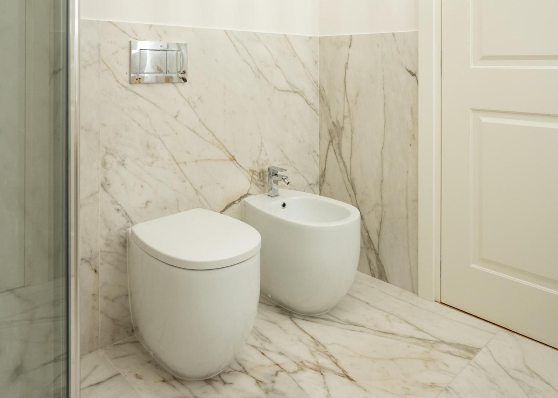 - Modern Florentine Terrace Few Steps From Duomo Apartment *