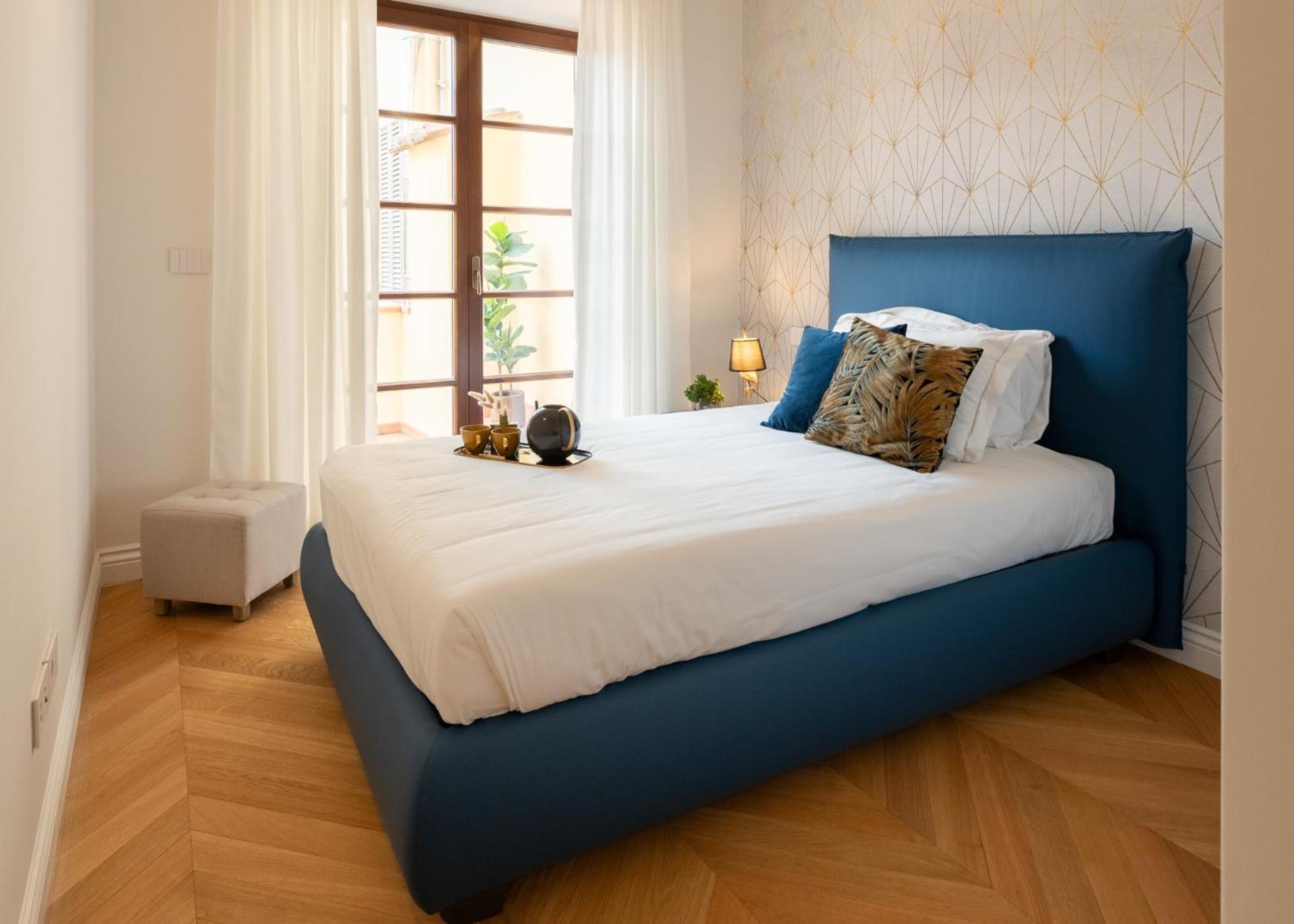 Apartment - Modern Florentine Terrace Few Steps From Duomo *