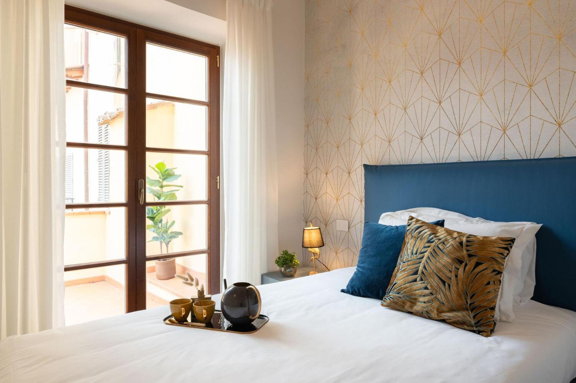 - Modern Florentine Terrace Few Steps From Duomo Apartment *