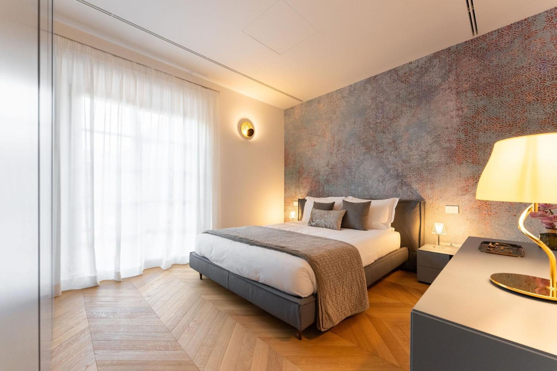 - Modern Florentine Terrace Few Steps From Duomo *
