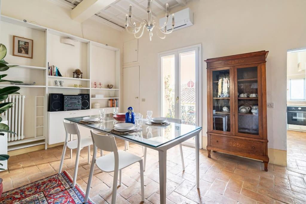 Apartment Relax Like Home, Piazza Santa Croce, With Balcony
