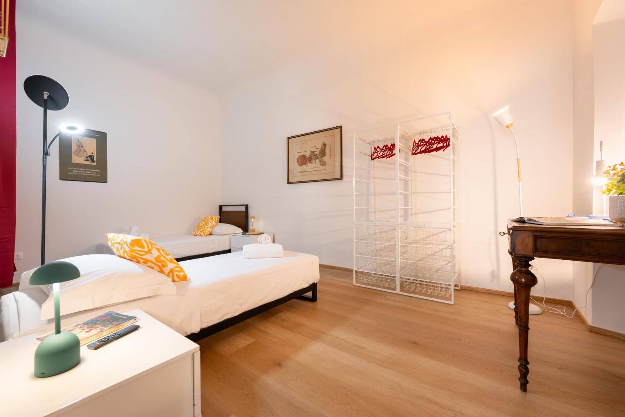 Keys Of Italy - Reparata Big 13 - 2 Bedrooms Florentine House * Florence