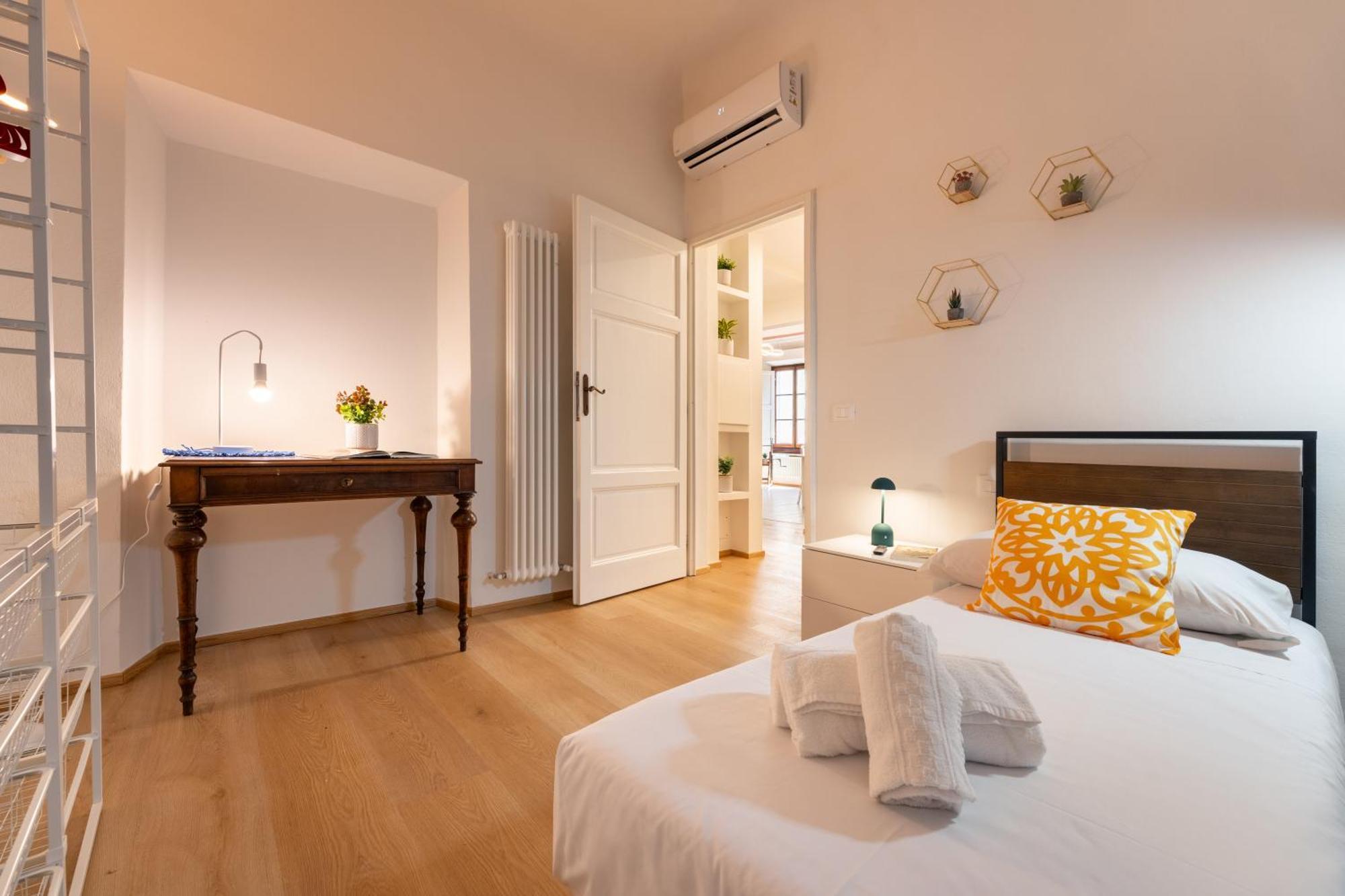 Apartment Keys Of Italy - Reparata Big 13 - 2 Bedrooms Florentine House