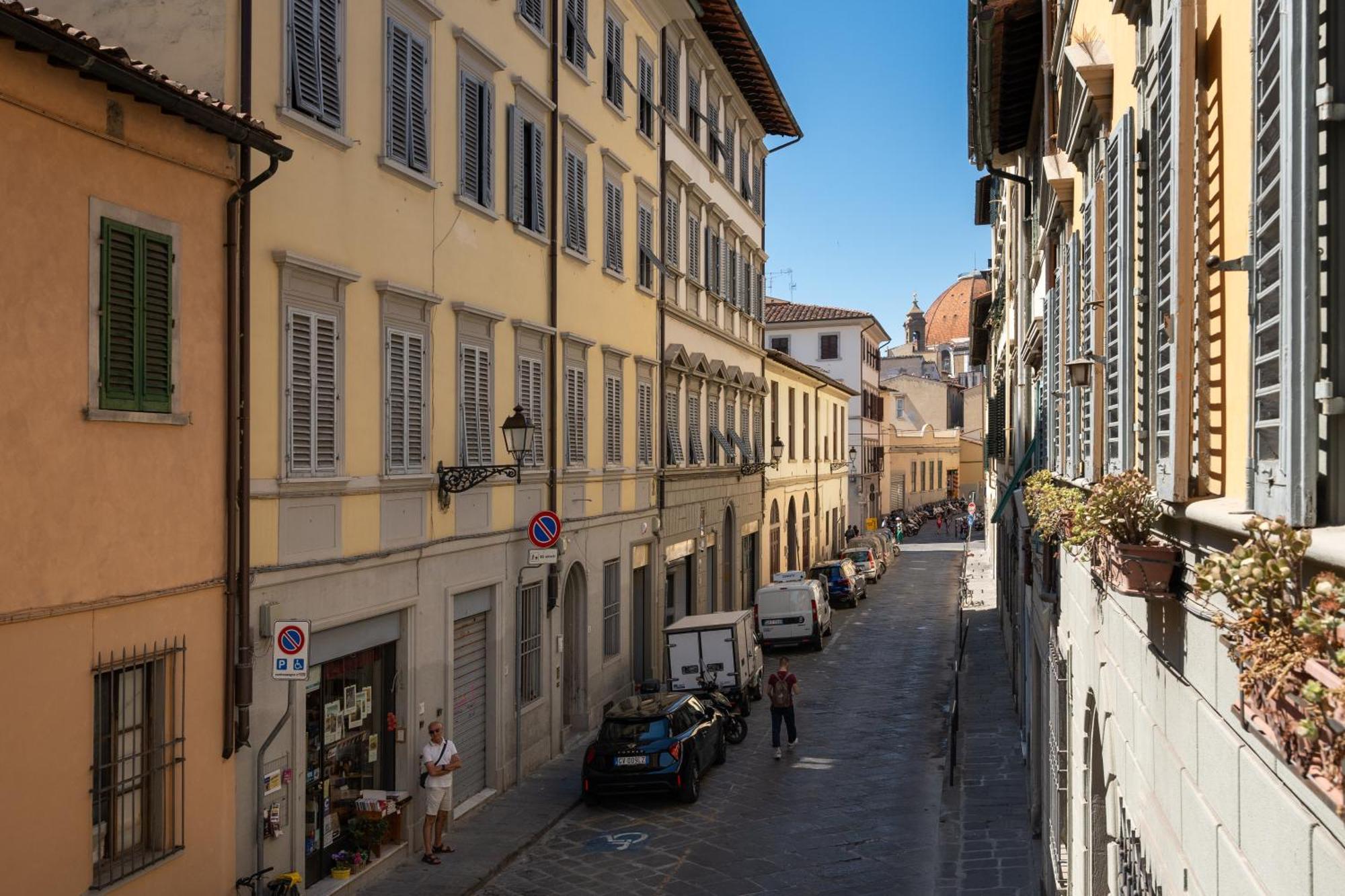 Keys Of Italy - Reparata Big 13 - 2 Bedrooms Florentine House Apartment Florence