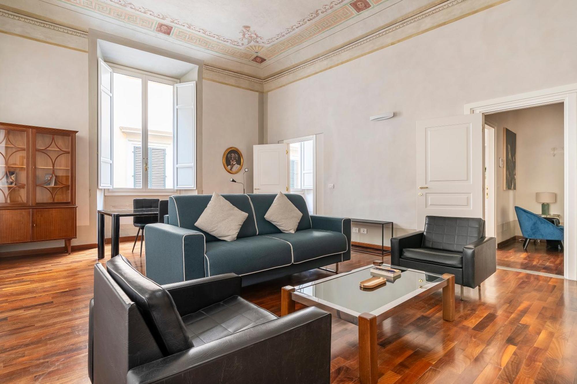 Palazzo Tornaquinci * Florence