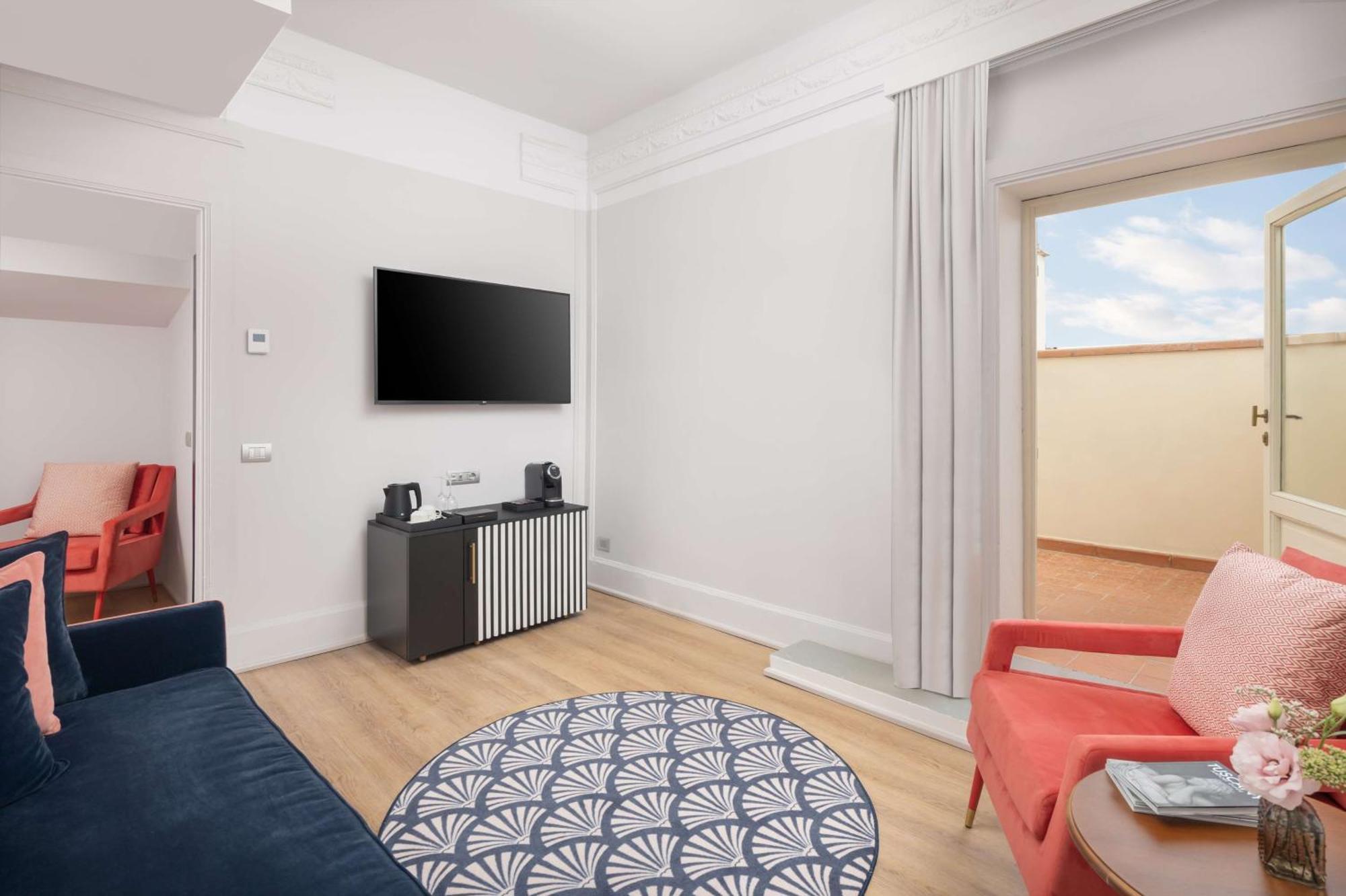 Anglo American Florence, Curio Collection By Hilton Florence