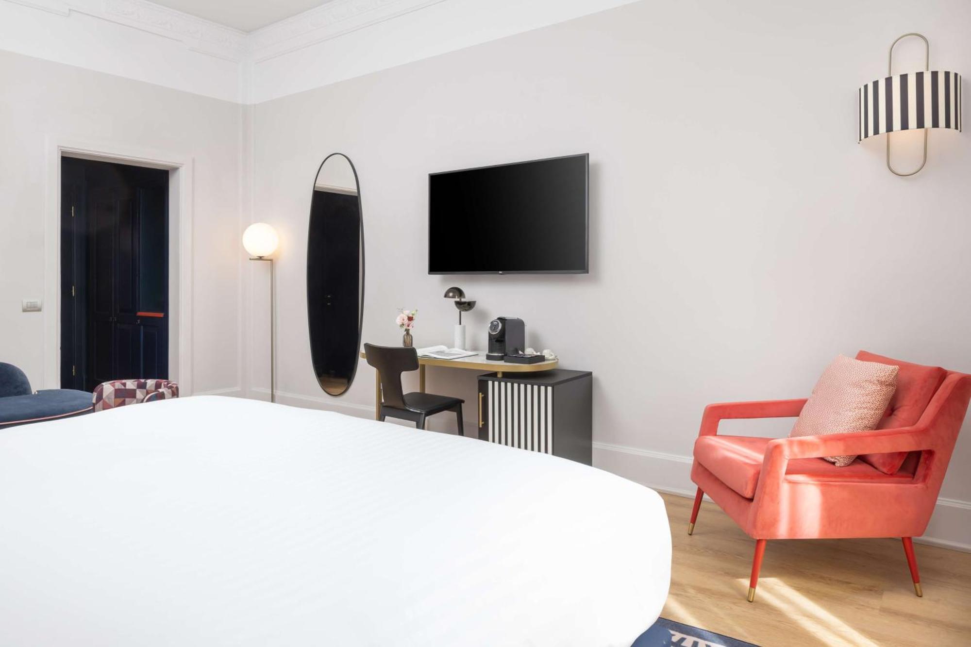 Anglo American Florence, Curio Collection By Hilton